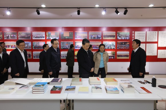 >趙樂際在河南調(diào)研時強調(diào) 充分發(fā)揮基層黨組織在決勝全面小康中的