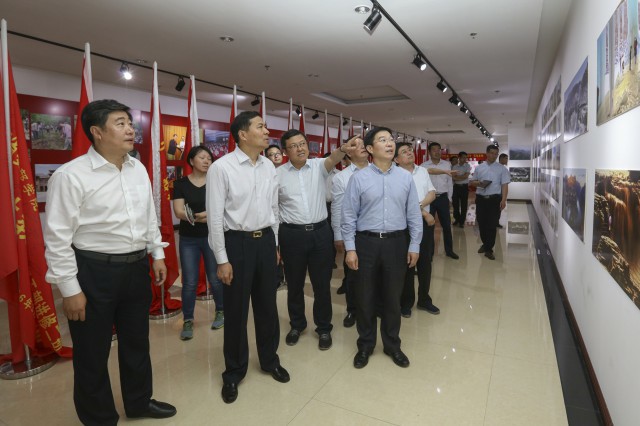 >發(fā)揮資源優(yōu)勢　打造對外窗口  ——安陽市委書記李公樂到學(xué)院調(diào)研指導(dǎo)工作