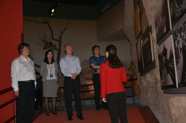 >省委組織部部務(wù)委員李明蒞臨學(xué)院調(diào)研指導(dǎo)教學(xué)工作