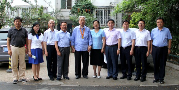 >省委常委、組織部部長夏杰赴京看望楊貴老書記