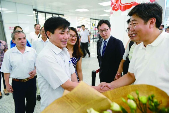 >傳承精神敘友誼 走向世界譜新篇——2016年越南司局級(jí)黨政干部考察團(tuán)工作紀(jì)實(shí)