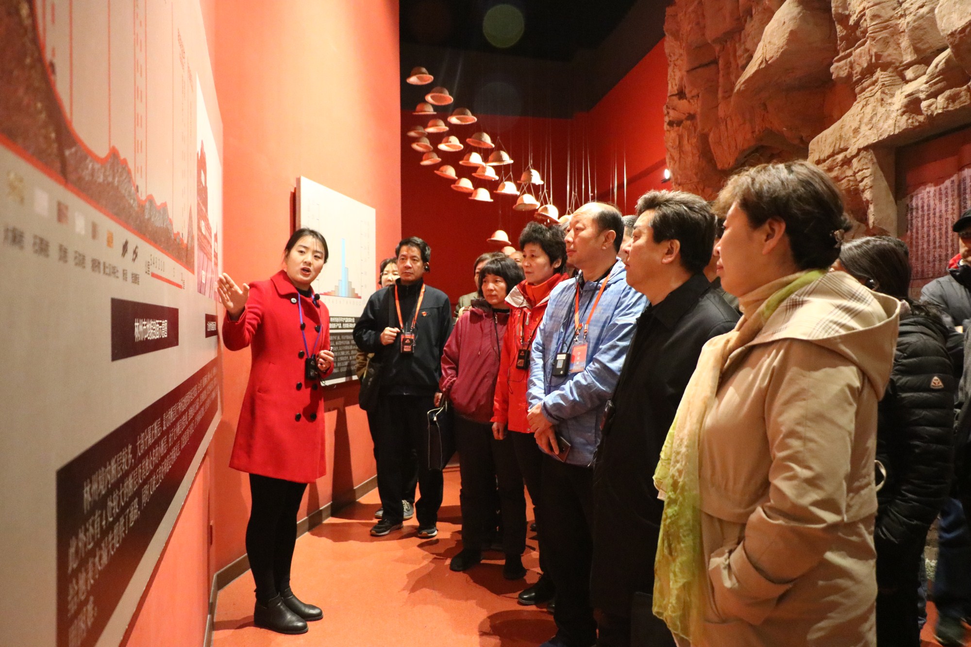 >中共北京市委黨校：第100期局級領(lǐng)導干部進修班赴紅旗渠干部學院開展黨性教育