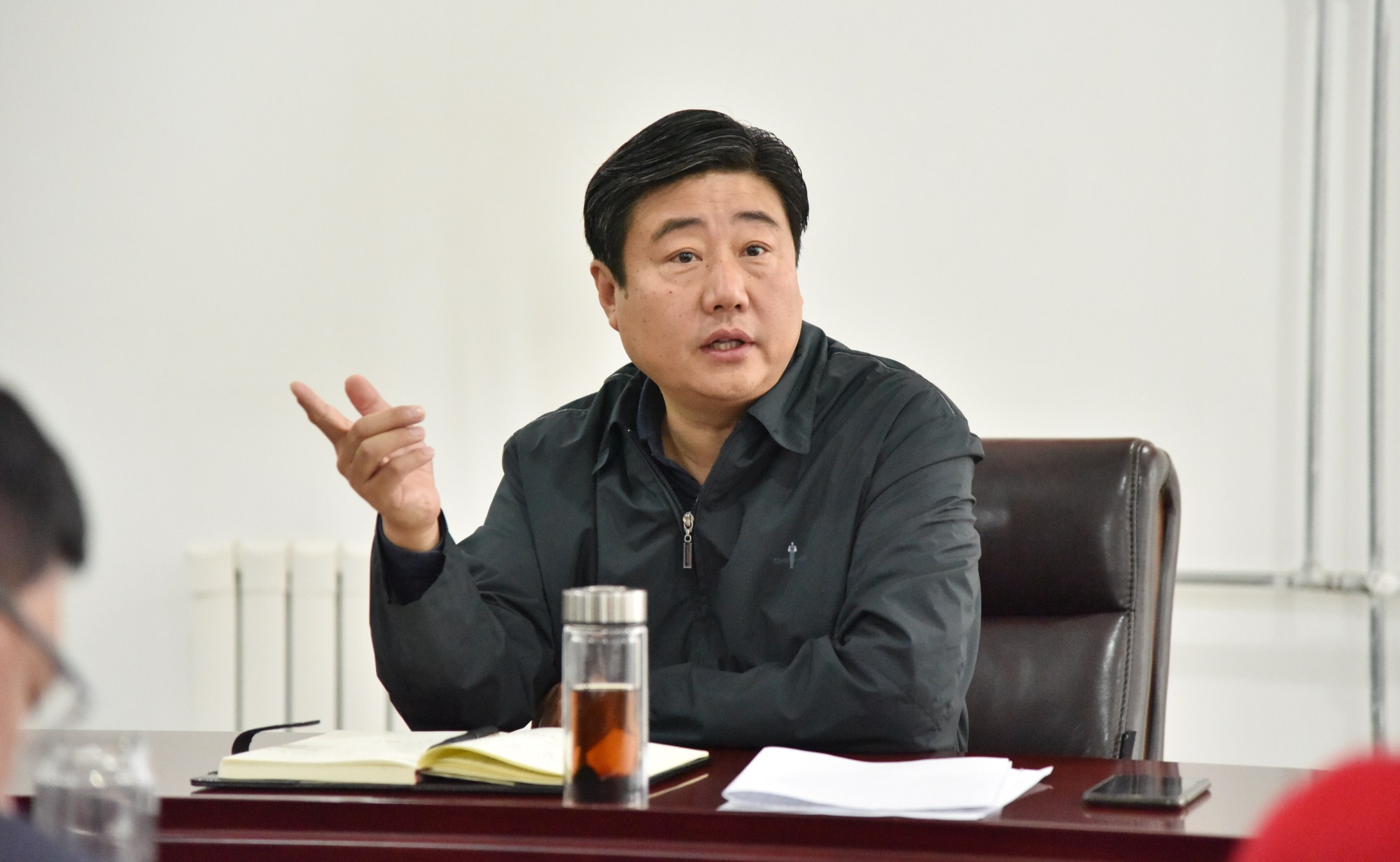 >學(xué)院召開(kāi)專題會(huì)議學(xué)習(xí)貫徹黨的十九大精神