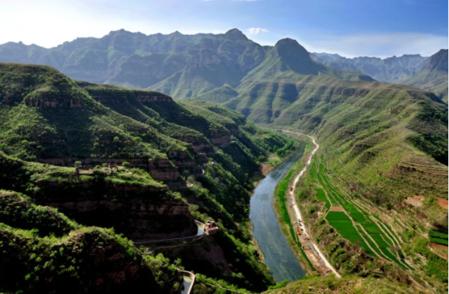 >紅旗渠畔感悟太行山