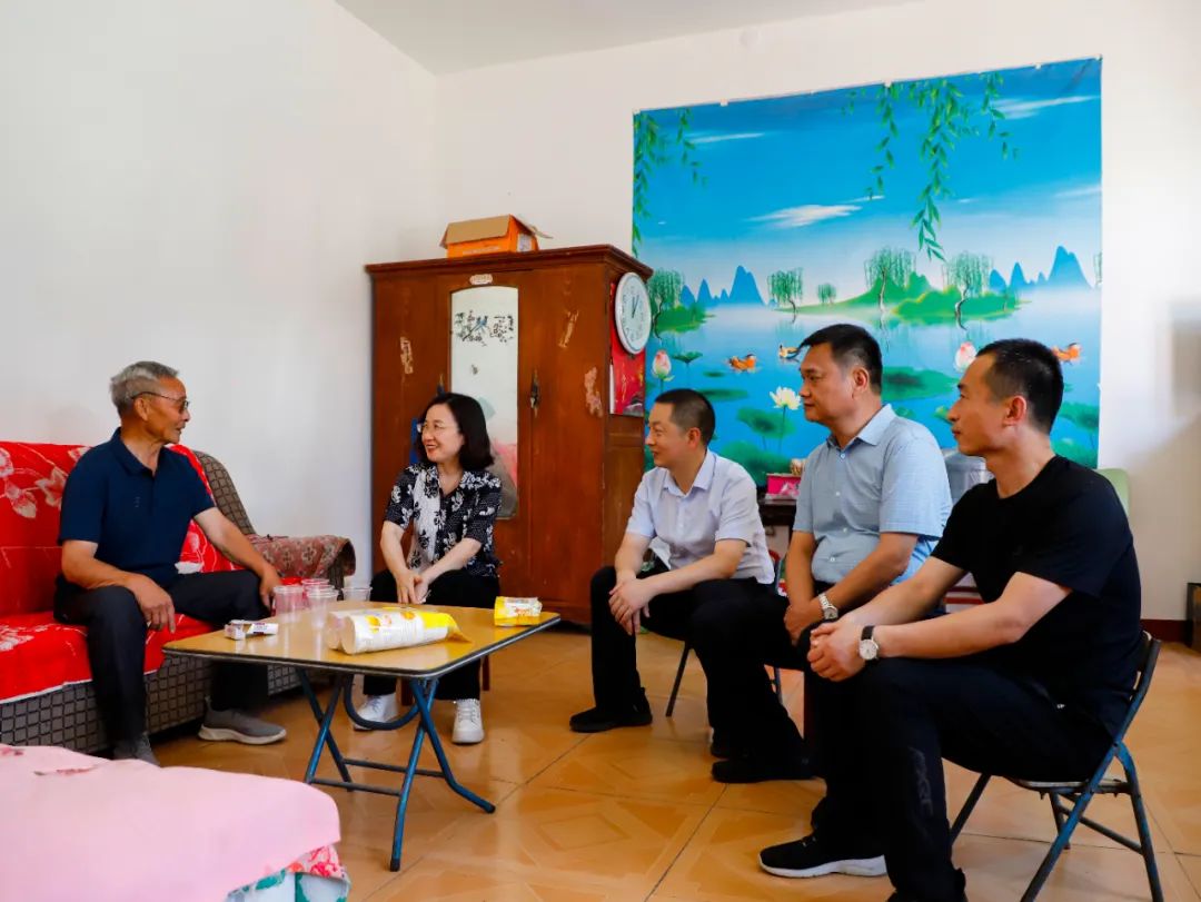 >賡續(xù)紅色血脈 勇?lián)鷷r(shí)代使命--河南紅旗渠干部學(xué)院開展慶“七一”主題黨日系列活動(dòng)