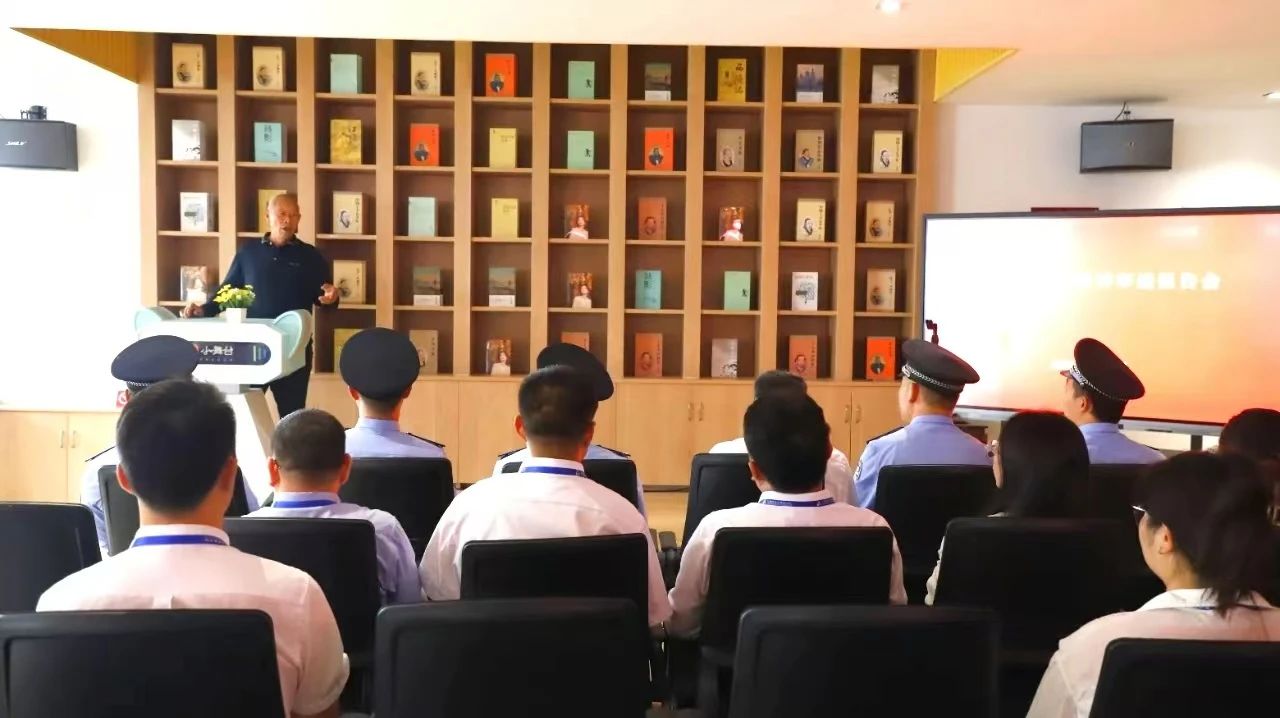 >我院第一黨支部與紅旗渠站派出所黨支部開展結(jié)對(duì)共建主題黨日活動(dòng)